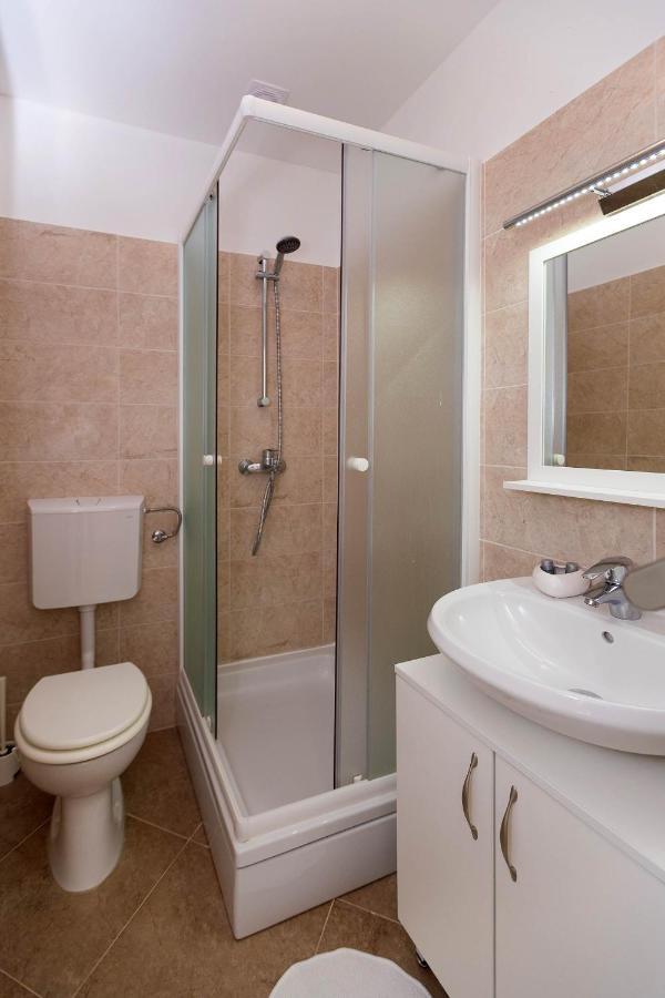 Apartman Lara Crikvenica Exterior foto